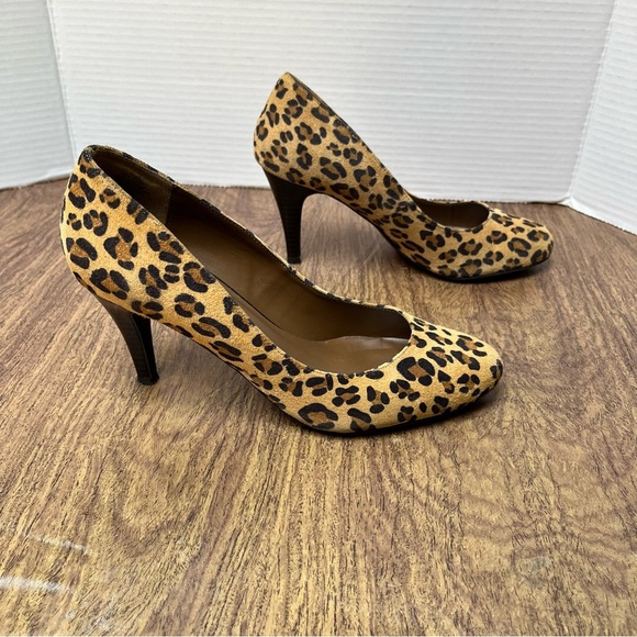 Liz Claiborne Leopard Cheetah Leather Heels Size 7.5 - Picture 3 of 14